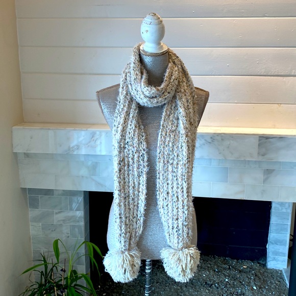Mixit Chunky Ivory Tweed Pompom Scarf and Hat - Picture 4 of 11